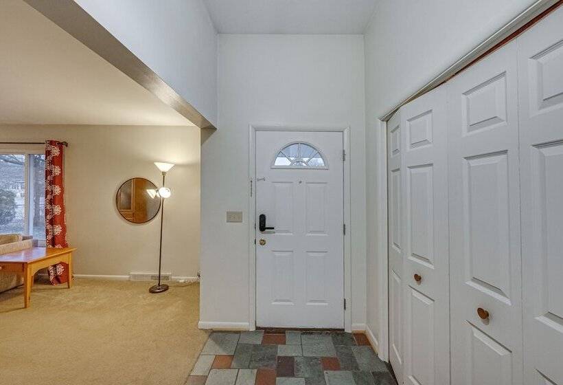 Quiet Ann Arbor Home 2 Mi To Michigan Stadium!