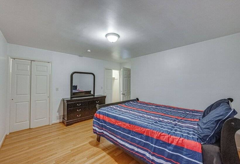 Quiet Ann Arbor Home 2 Mi To Michigan Stadium!