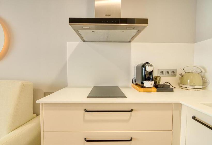 Relaxia Beverly Suites