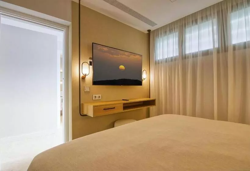 Relaxia Beverly Suites