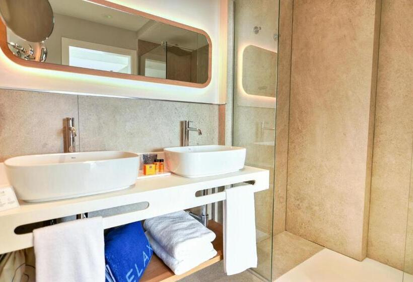 Relaxia Beverly Suites