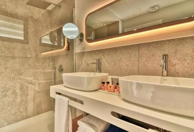 Relaxia Beverly Suites