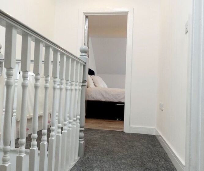 住所 West Lake District Stays Contractor Accommodation