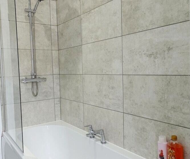 住所 West Lake District Stays Contractor Accommodation