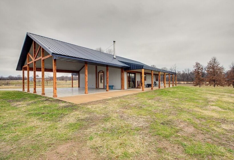 Rural Drexel Cabin On 30 Acres: Unplug + Unwind!
