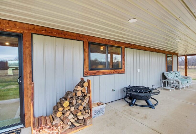 Rural Drexel Cabin On 30 Acres: Unplug + Unwind!