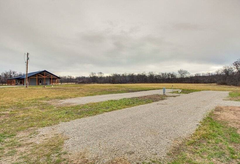 Rural Drexel Cabin On 30 Acres: Unplug + Unwind!
