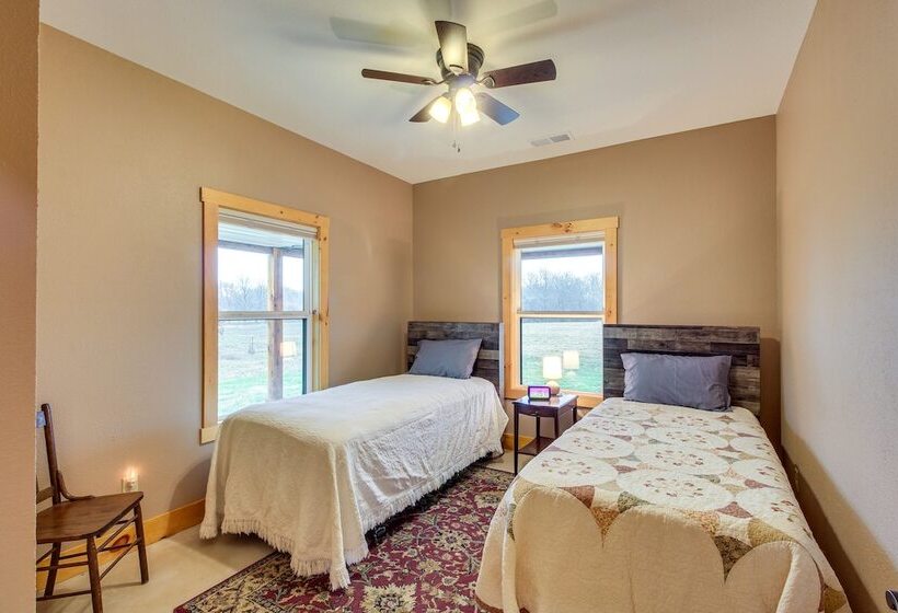 Rural Drexel Cabin On 30 Acres: Unplug + Unwind!