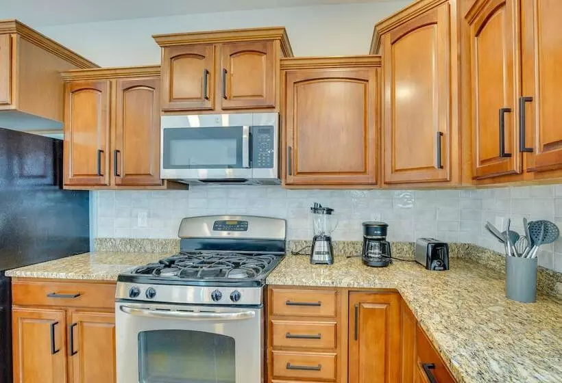 Saratoga Springs Family Home ~ 2 Mi To Utah Lake!