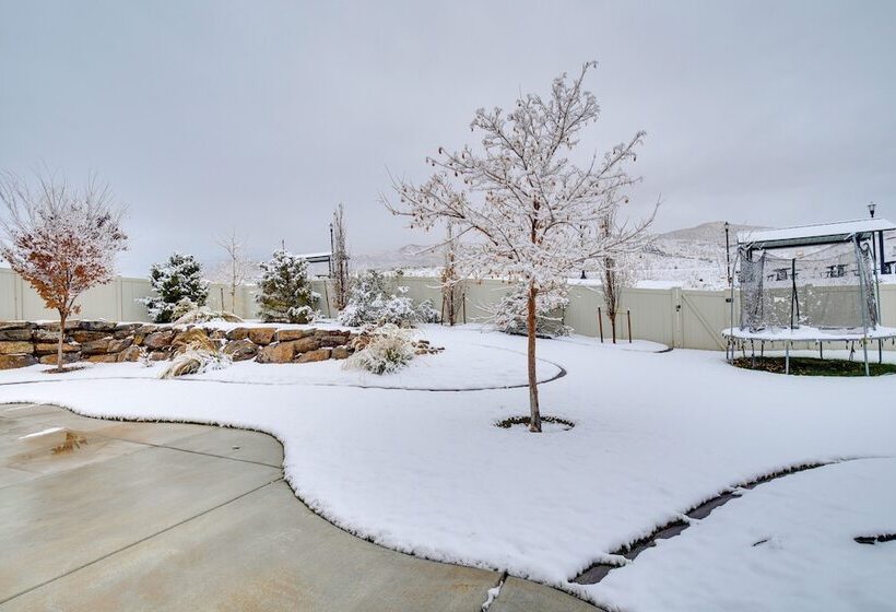 Saratoga Springs Family Home ~ 2 Mi To Utah Lake!