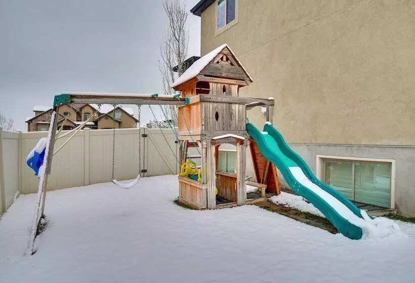 Saratoga Springs Family Home ~ 2 Mi To Utah Lake!