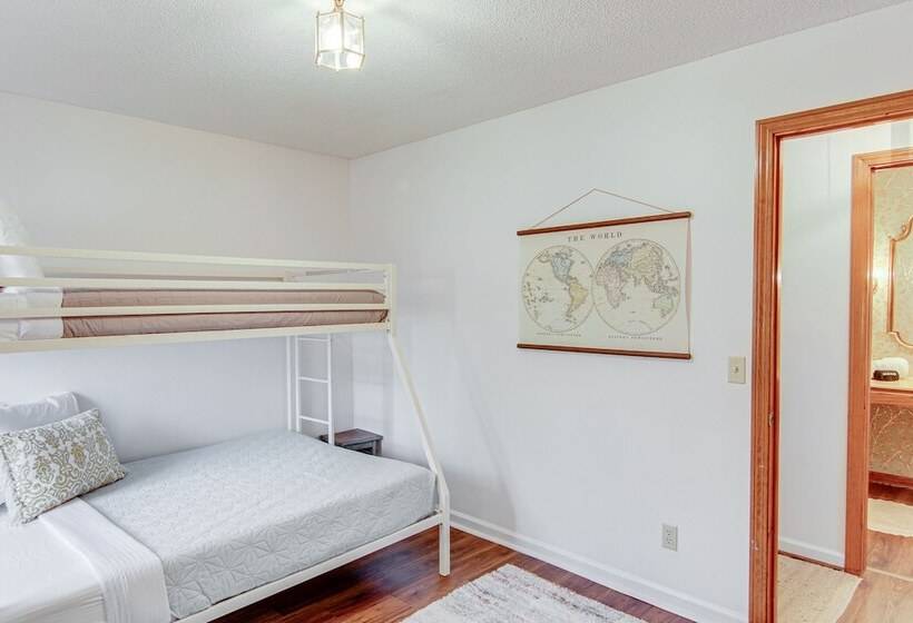 Scenic Fairview Vacation Home ~ 15 Mi To Asheville