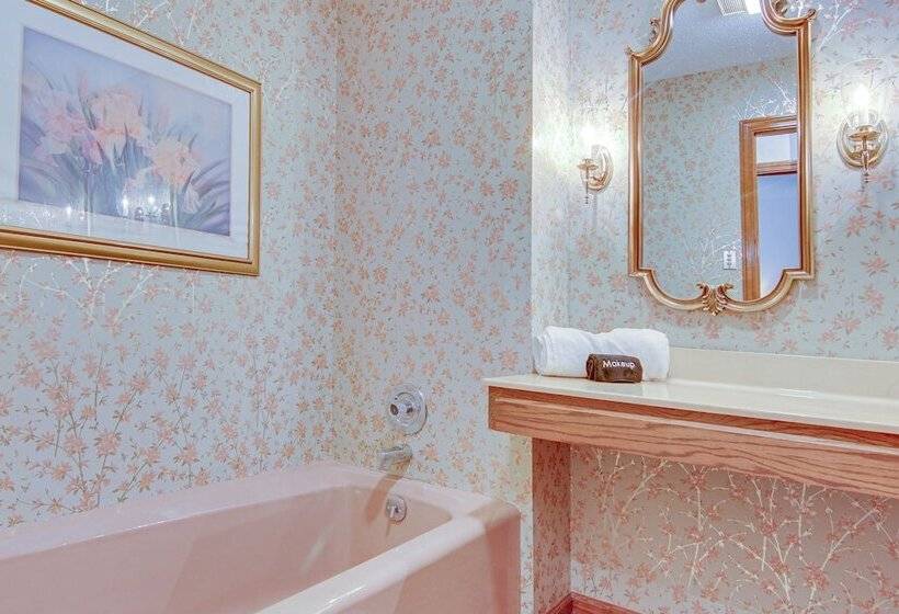 Scenic Fairview Vacation Home ~ 15 Mi To Asheville