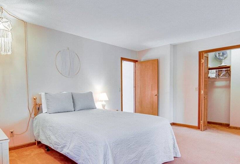 Scenic Fairview Vacation Home ~ 15 Mi To Asheville