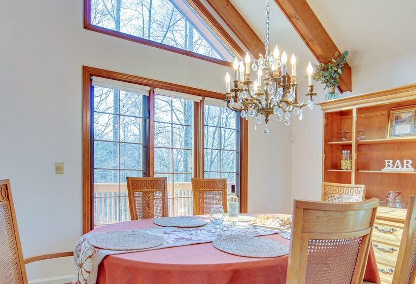 Scenic Fairview Vacation Home ~ 15 Mi To Asheville