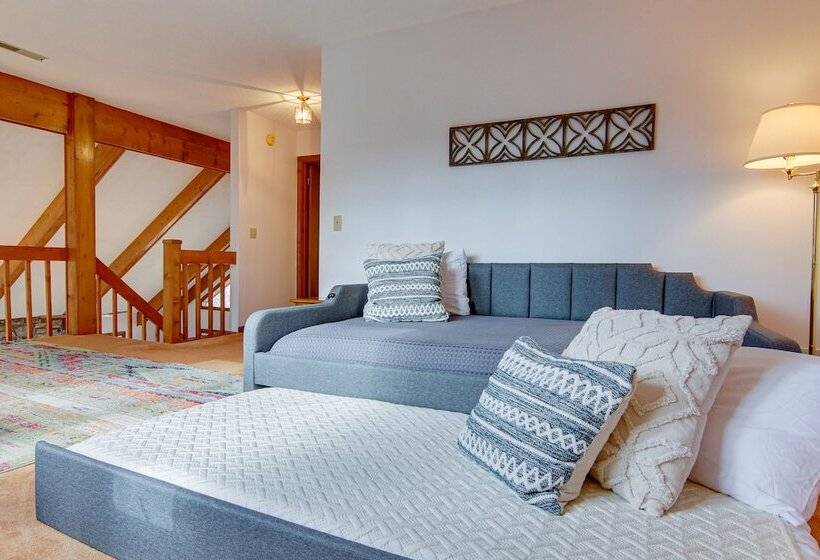 Scenic Fairview Vacation Home ~ 15 Mi To Asheville