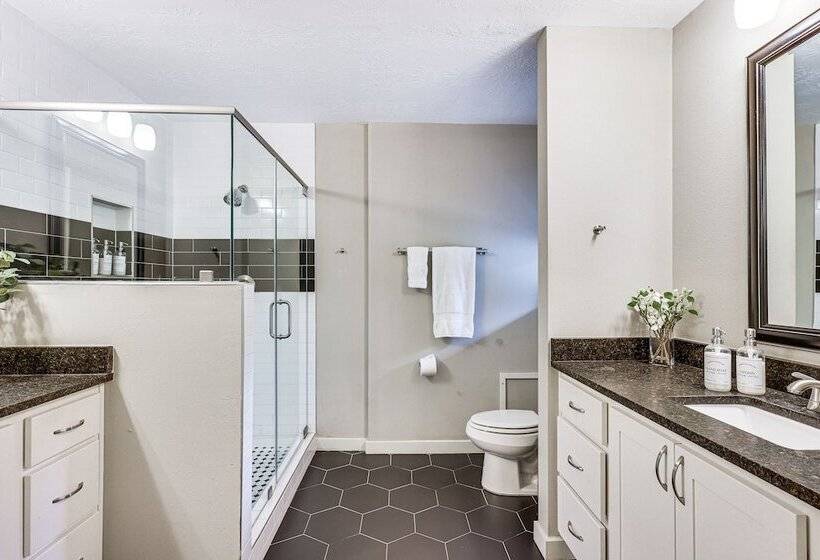 Spacious Bryan Home W/ Patio: 4 Mi To Downtown