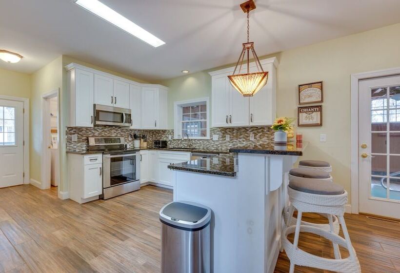 Spacious Mooresville Home W/ Lake Norman View!