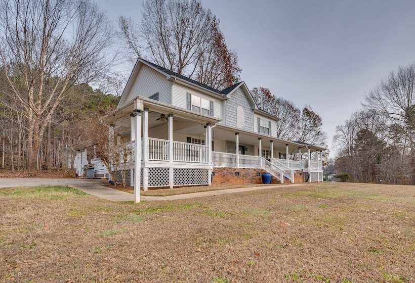 Spacious Mooresville Home W/ Lake Norman View!