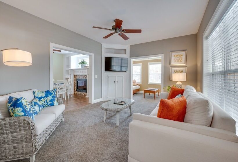 Spacious Mooresville Home W/ Lake Norman View!