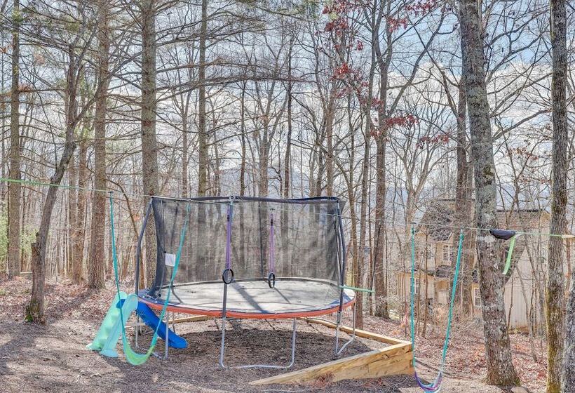 Stunning Hayesville Retreat: 2 Mi To Lake Chatuge