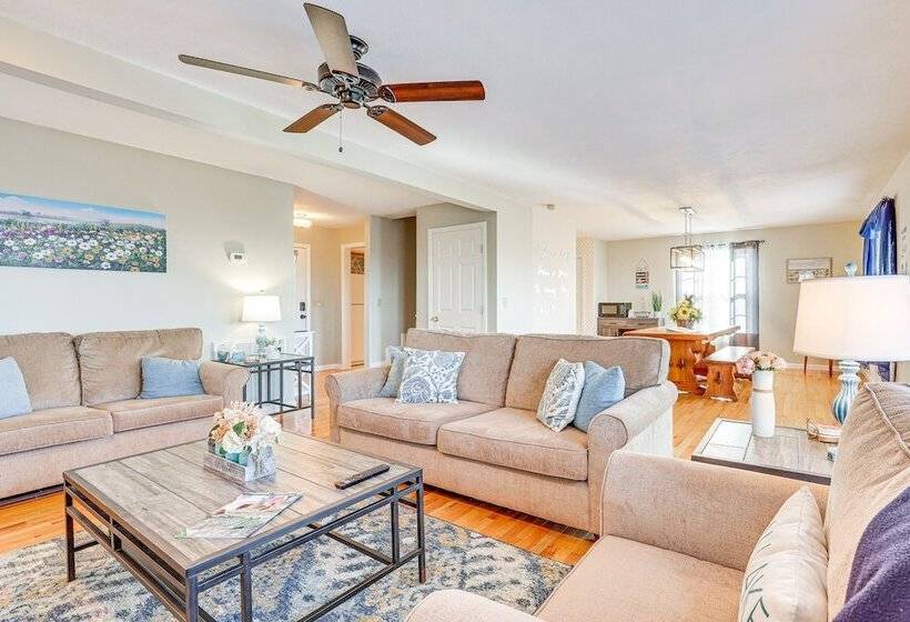 Stunning Hayesville Retreat: 2 Mi To Lake Chatuge