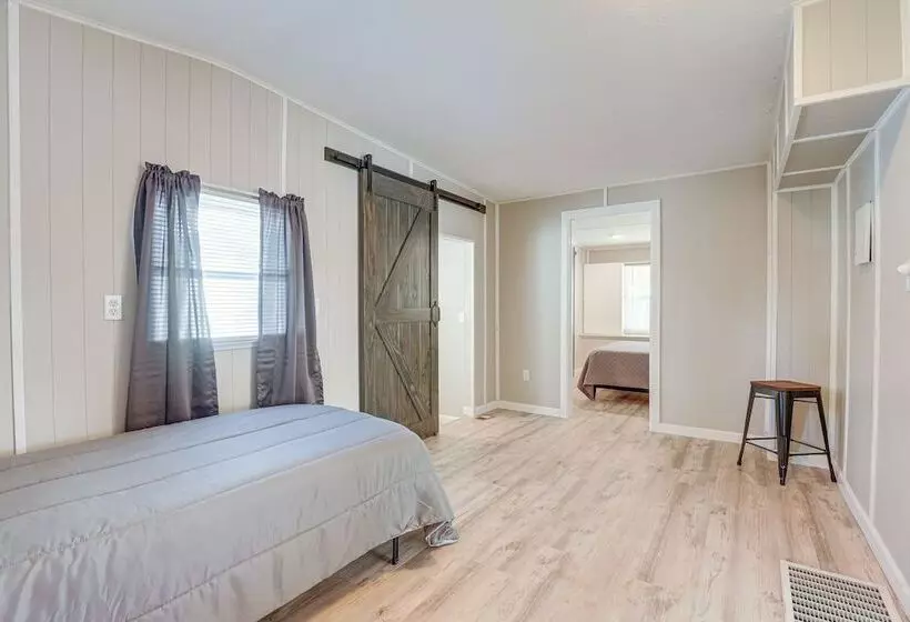 Sun Soaked Okeechobee Retreat W/ Canal Views!