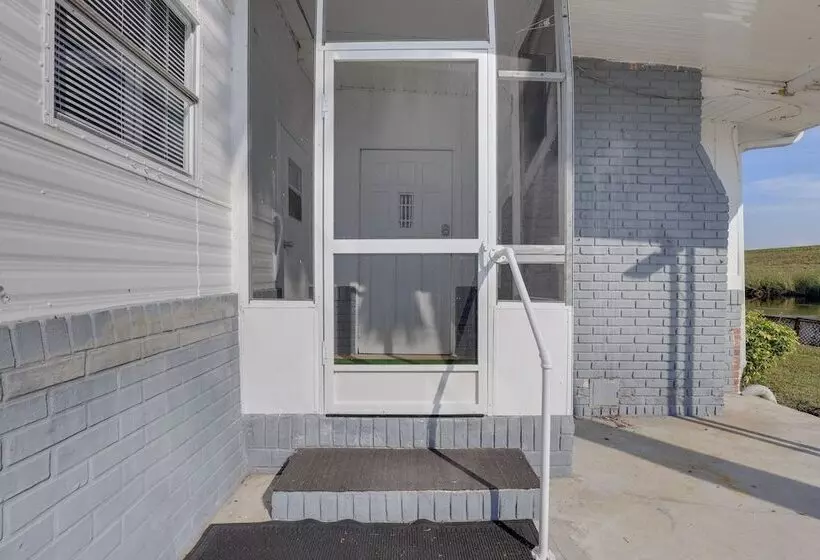 Sun Soaked Okeechobee Retreat W/ Canal Views!