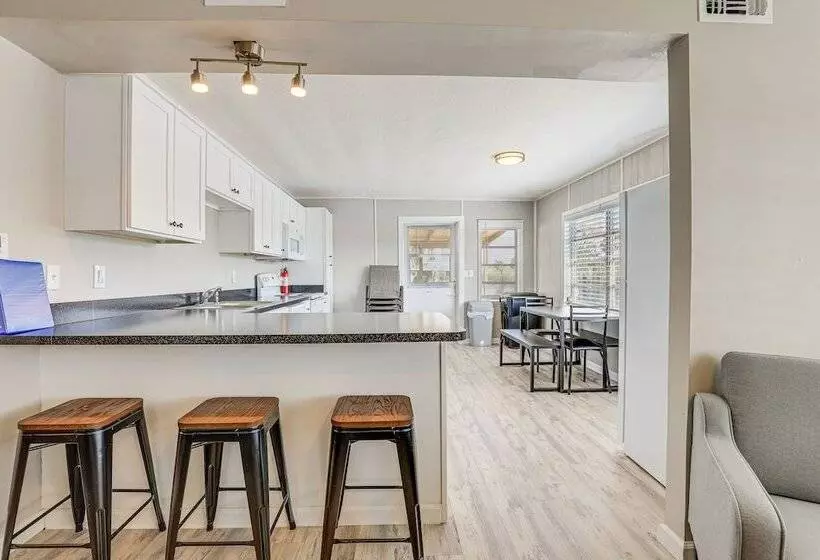 Sun Soaked Okeechobee Retreat W/ Canal Views!