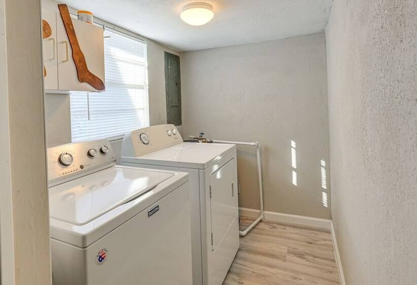 Sun Soaked Okeechobee Retreat W/ Canal Views!