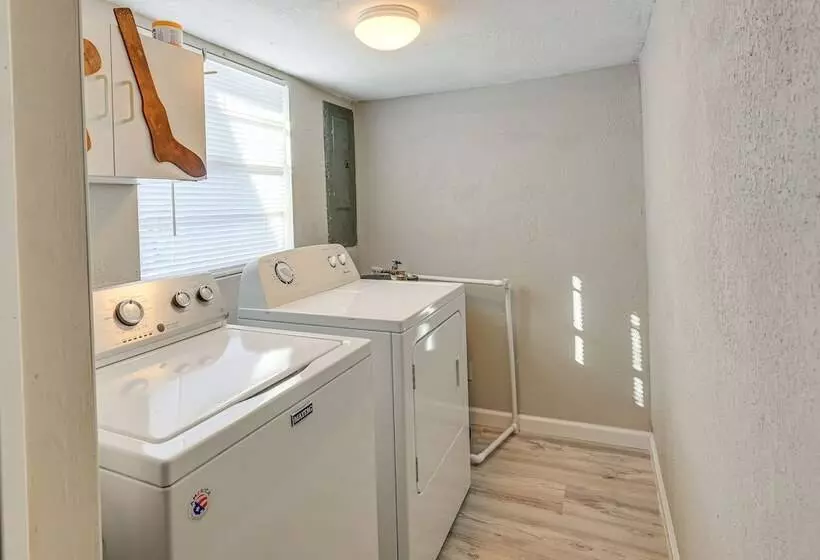 Sun Soaked Okeechobee Retreat W/ Canal Views!