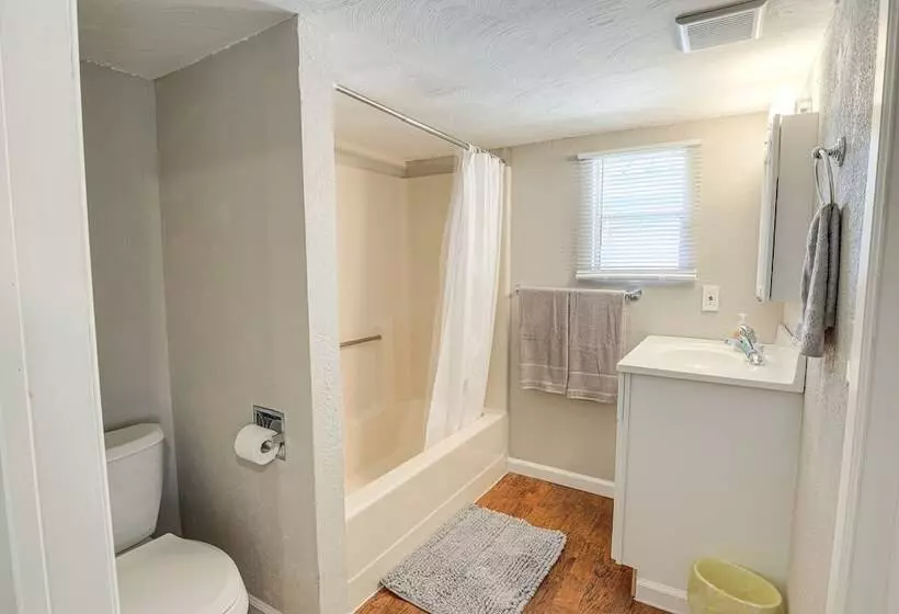 Sun Soaked Okeechobee Retreat W/ Canal Views!