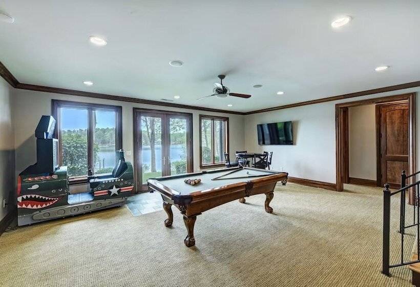 Sunset Shores Resort: The Grand House By Avantstay