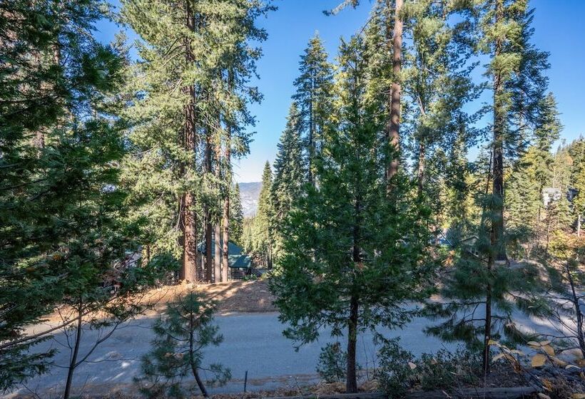 The Log Home Quintessential Log Cabin In Ynp!