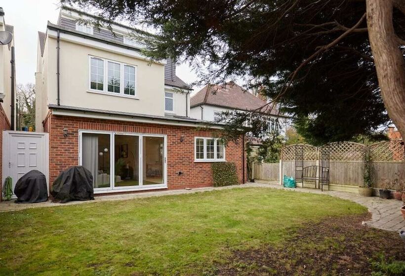 The Redbridge Sanctuary Spacious 3bdr House With Garden