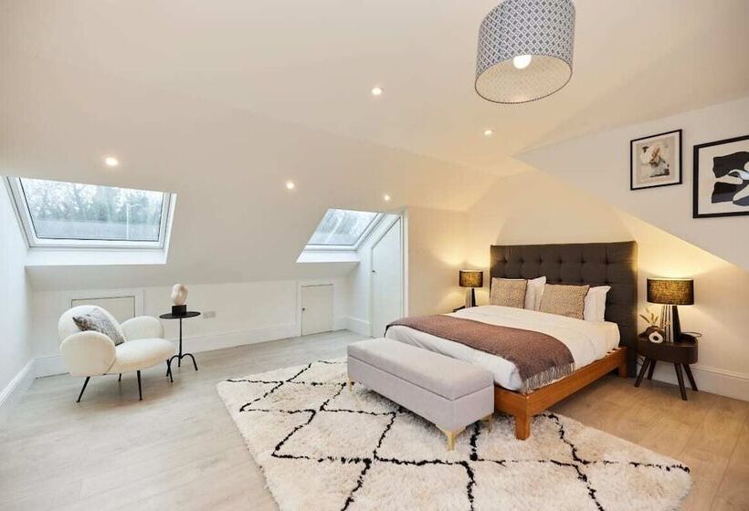 The Redbridge Sanctuary Spacious 3bdr House With Garden