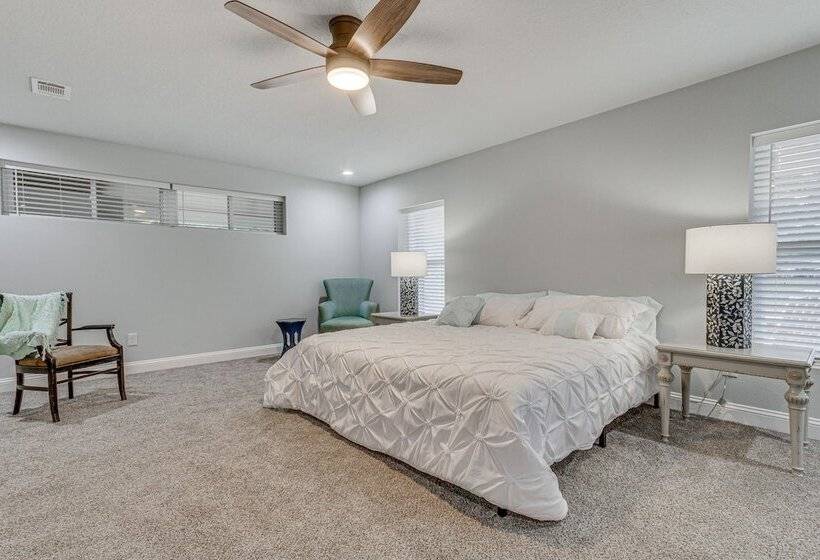 Updated Pensacola Home ~ 7 Mi To Beach!