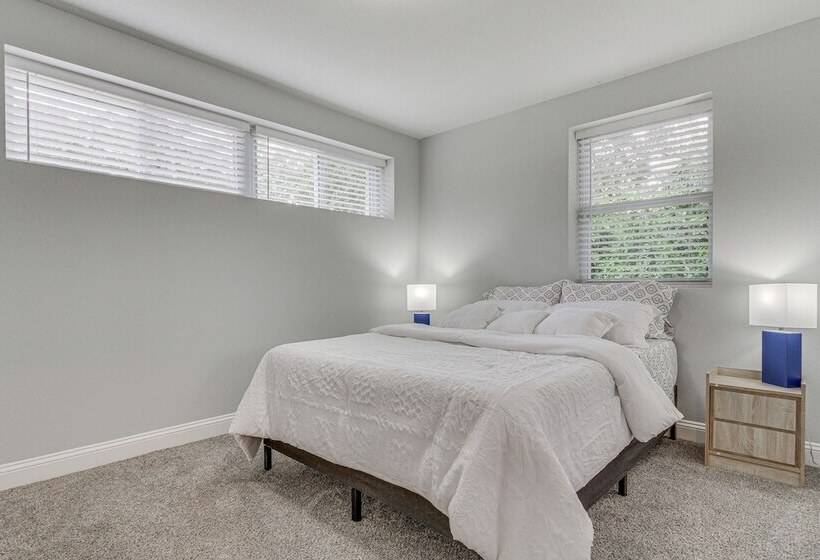 Updated Pensacola Home ~ 7 Mi To Beach!