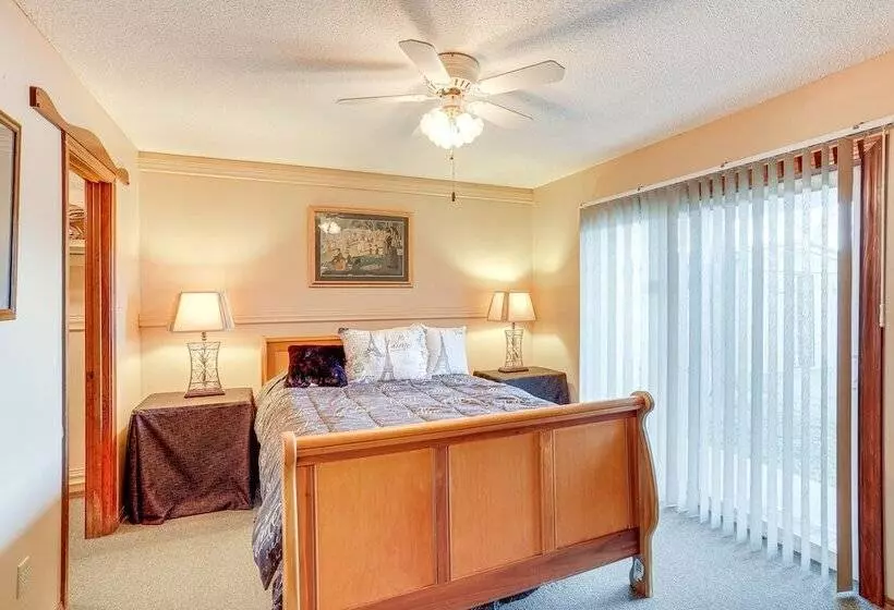 Waterfront Cherokee Village Home W/ Private Dock!