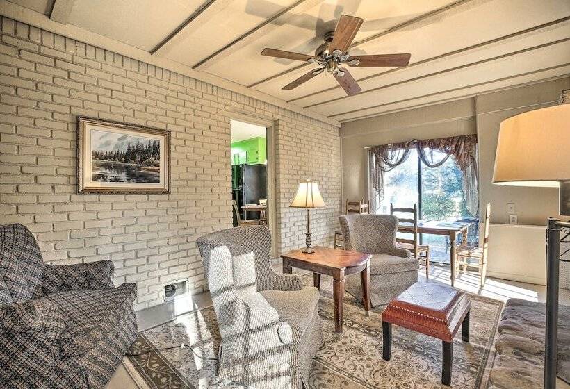 Acworth Retreat W/ Fireplace + Deck, 2 Mi To Lake!