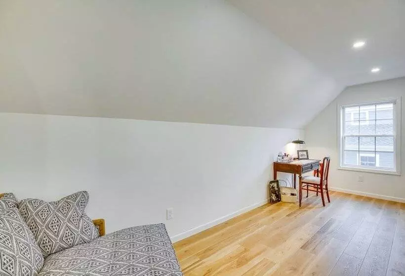 Airy West Cape May Cottage < 1 Mi To Beach!