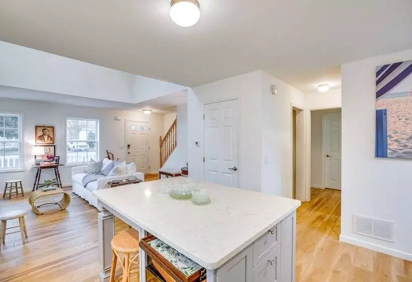 Airy West Cape May Cottage < 1 Mi To Beach!