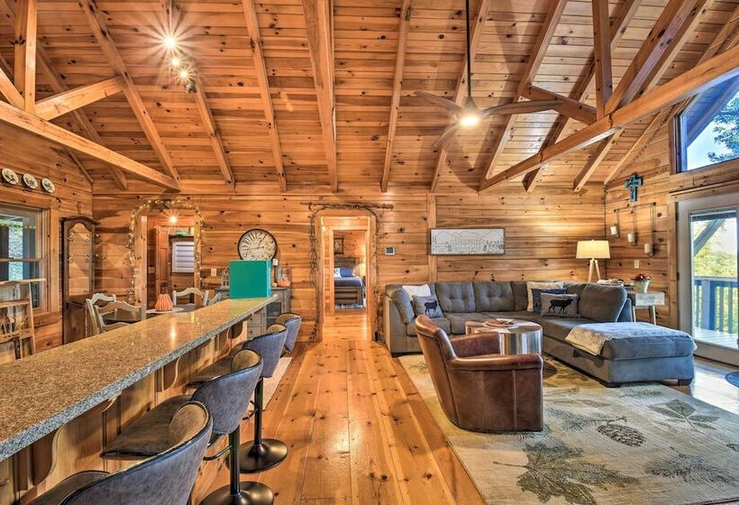 Bent Tree Cabin With Mountain & Lake Views!