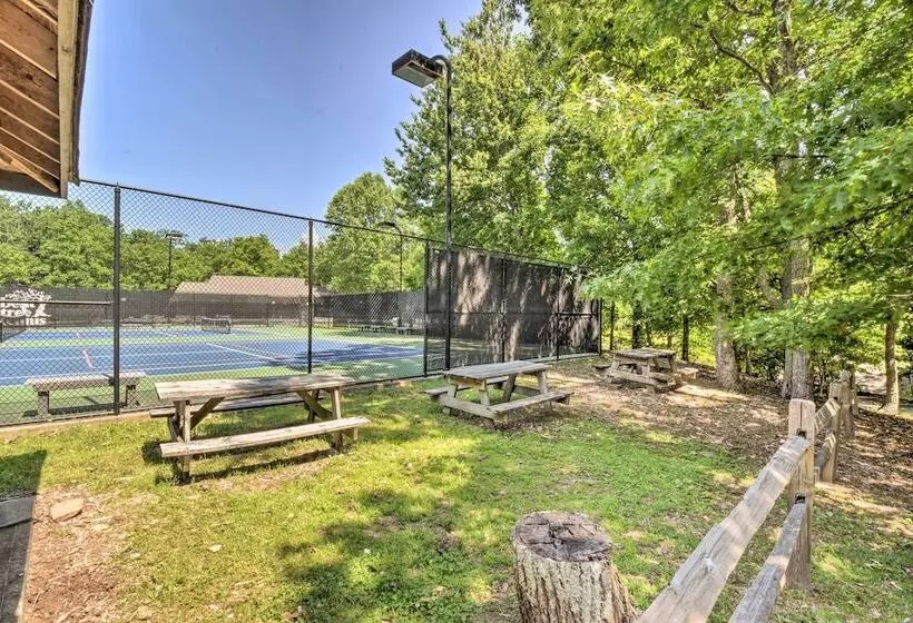 Bent Tree Cabin With Mountain & Lake Views!