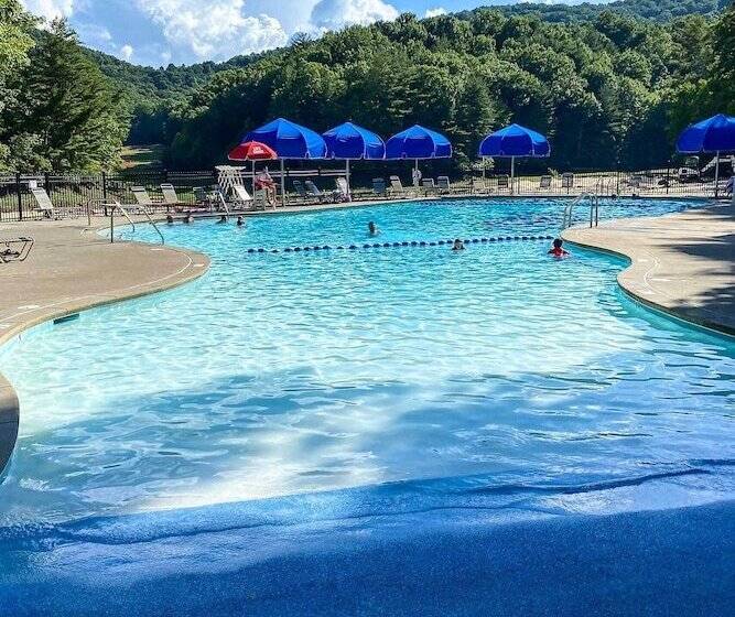 Big Canoe Mountain Resort Cabin W/ Pool Access!