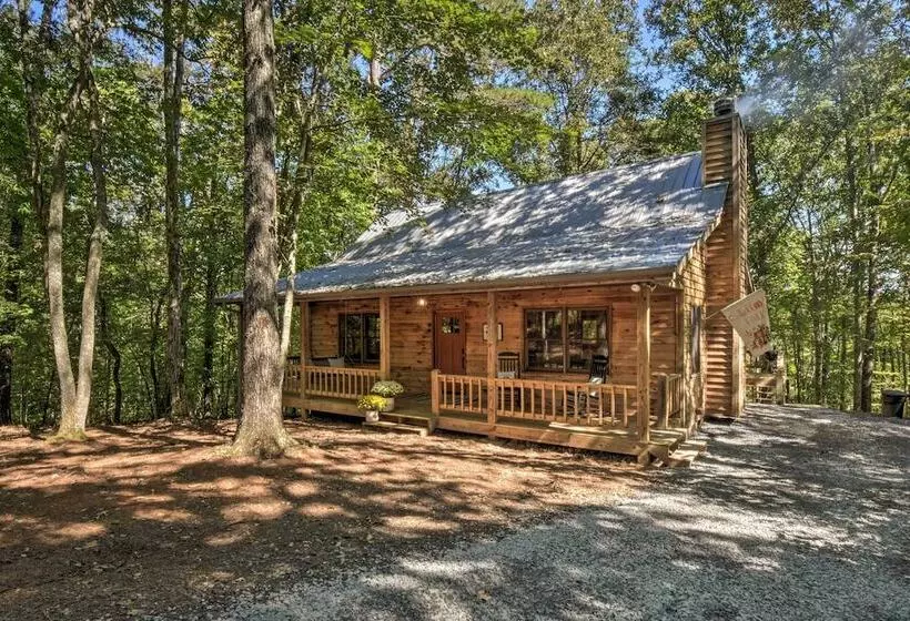 Blue Ridge Cabin: Hot Tub, Fire Pit & Grill!