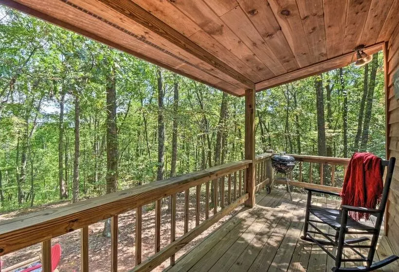 Blue Ridge Cabin: Hot Tub, Fire Pit & Grill!