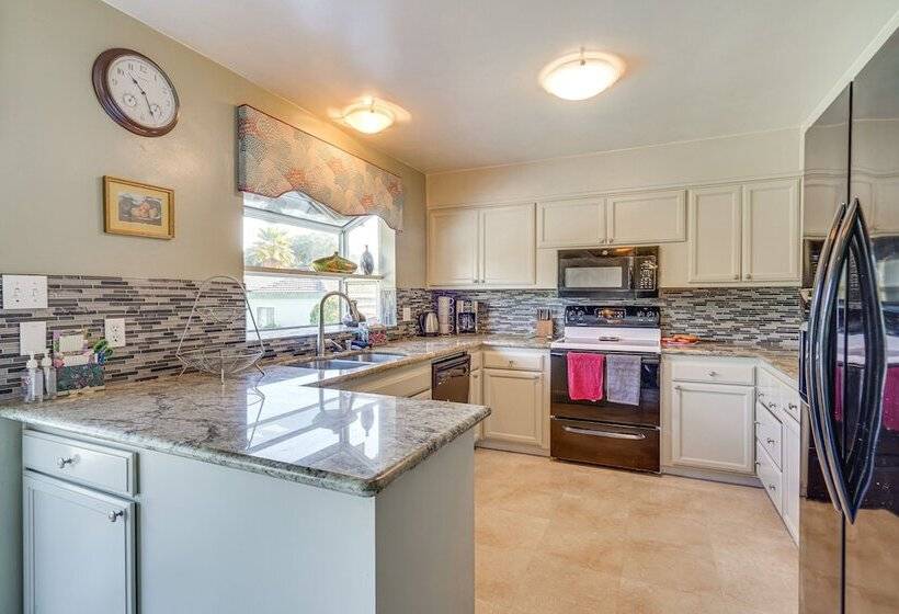 Castro Valley Home W/ Private Deck!
