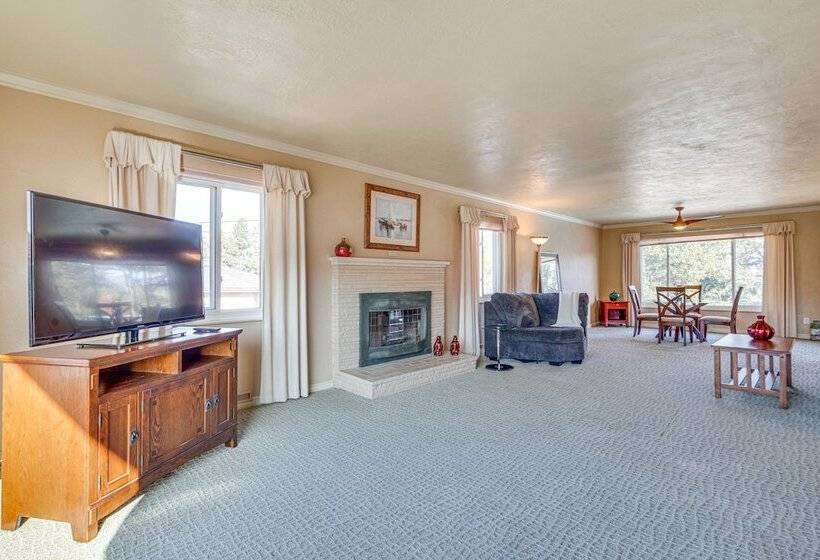 Castro Valley Home W/ Private Deck!