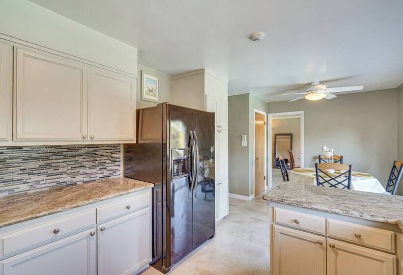 Castro Valley Home W/ Private Deck!